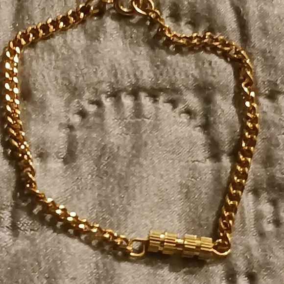 VINTAGE | UNFINISHED HANDMADE BRACELETS - Picture 4 of 9